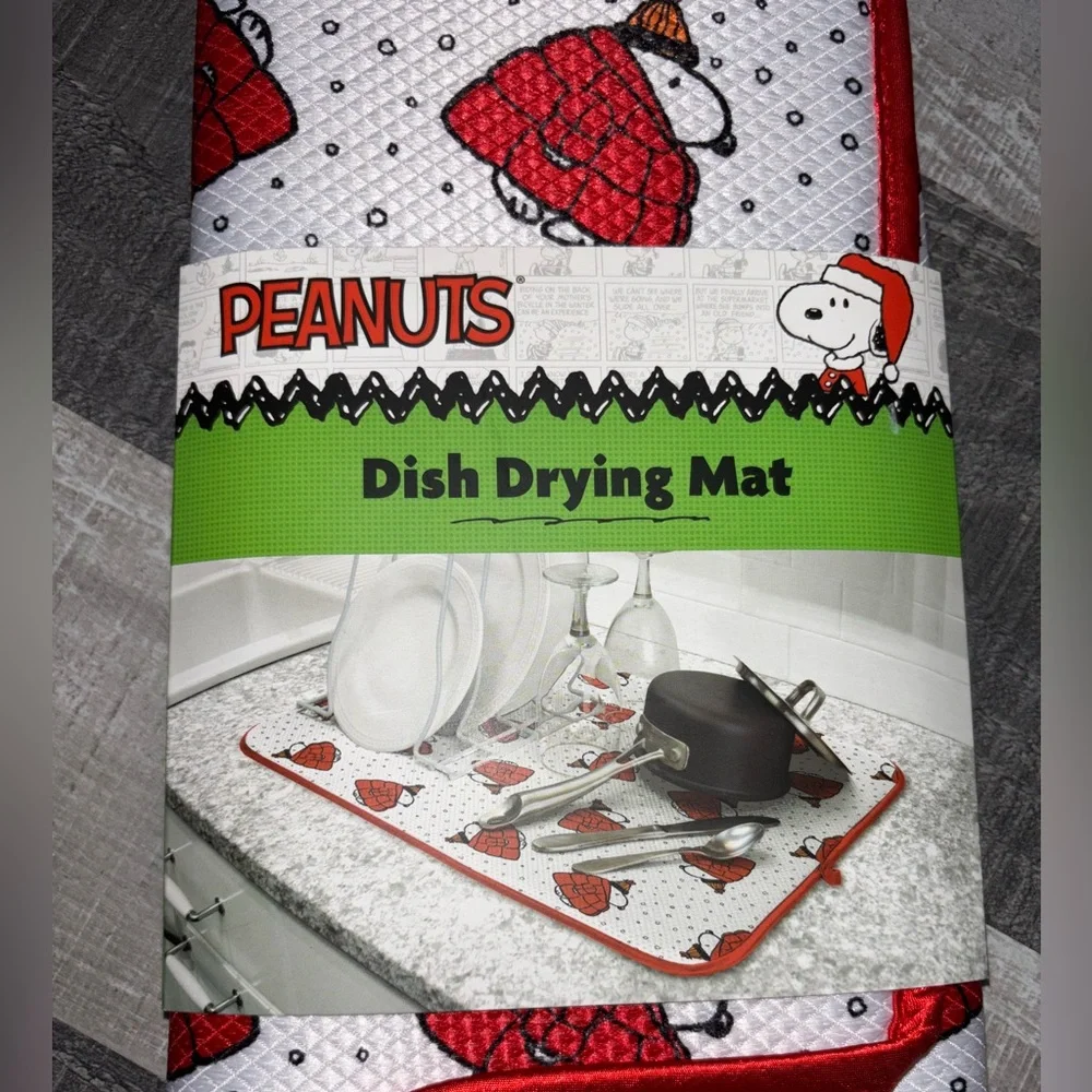 ❄️NEW Peanuts Snoopy Red White Dish Mat